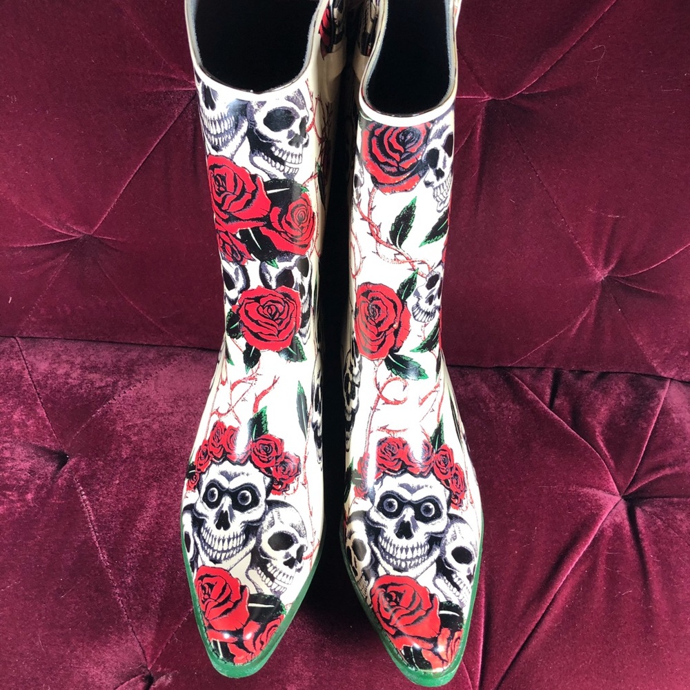 Rain boots cowboy style